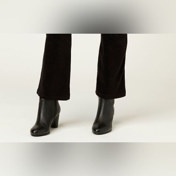 XCVI Black Flared Leg Black Women’s Heavy Stretch Pants - Picture 3 of 4